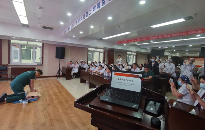 【全国心肺复苏周】赤峰市肿瘤医院（赤峰大学第二附属医院）开展护理急救分层专项培训